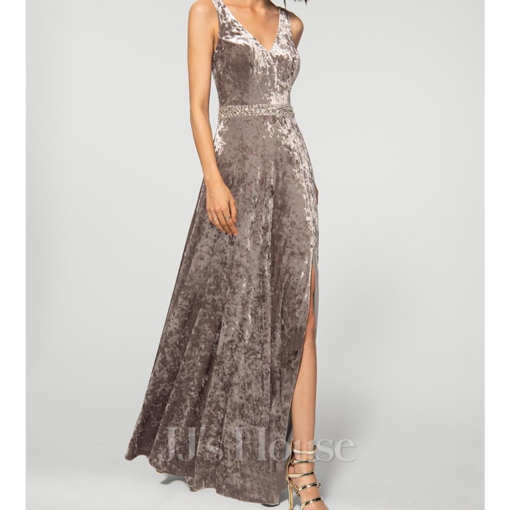 NWT champagne velvet maxi - size 2